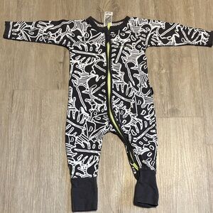 Bonds Monochrome Patterned Kids Footie